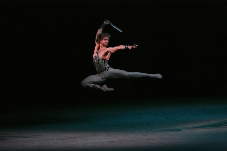 1-bol-officiel_web_spartacus_photo-damir-yusupov